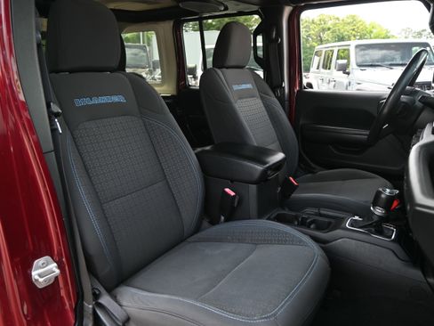 Used 2021 Jeep Wrangler Unlimited Sport AWD/4WD image 33