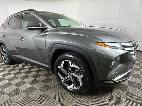 Used 2022 Hyundai Tucson Limited AWD/4WD image 2
