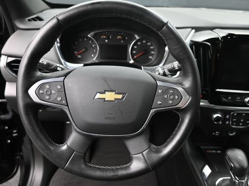 Used 2023 Chevrolet Traverse LT w/ LT Premium Package AWD/4WD image 19