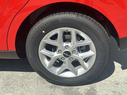 New 2025 Kia Soul LX w/ LX Technology Package image 11