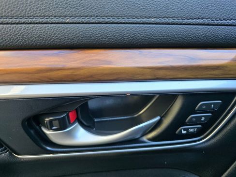 Used 2021 Honda CR-V Touring image 25