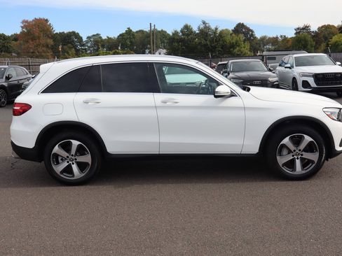 Used 2019 Mercedes-Benz GLC 300 4MATIC image 4