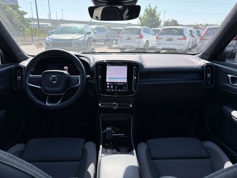 Certified 2023 Volvo XC40 Recharge Core AWD/4WD image 14