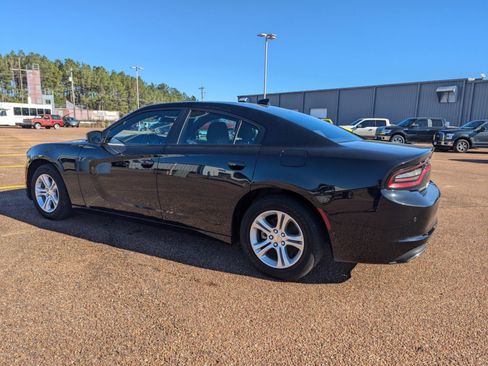 Used 2023 Dodge Charger SXT image 9