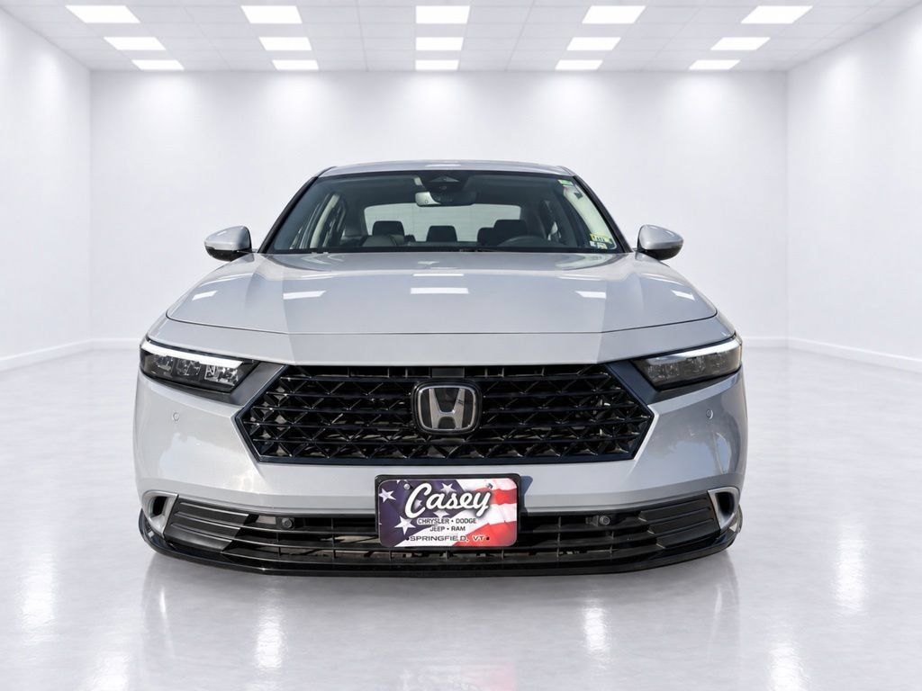 Used 2023 Honda Accord Touring image 6