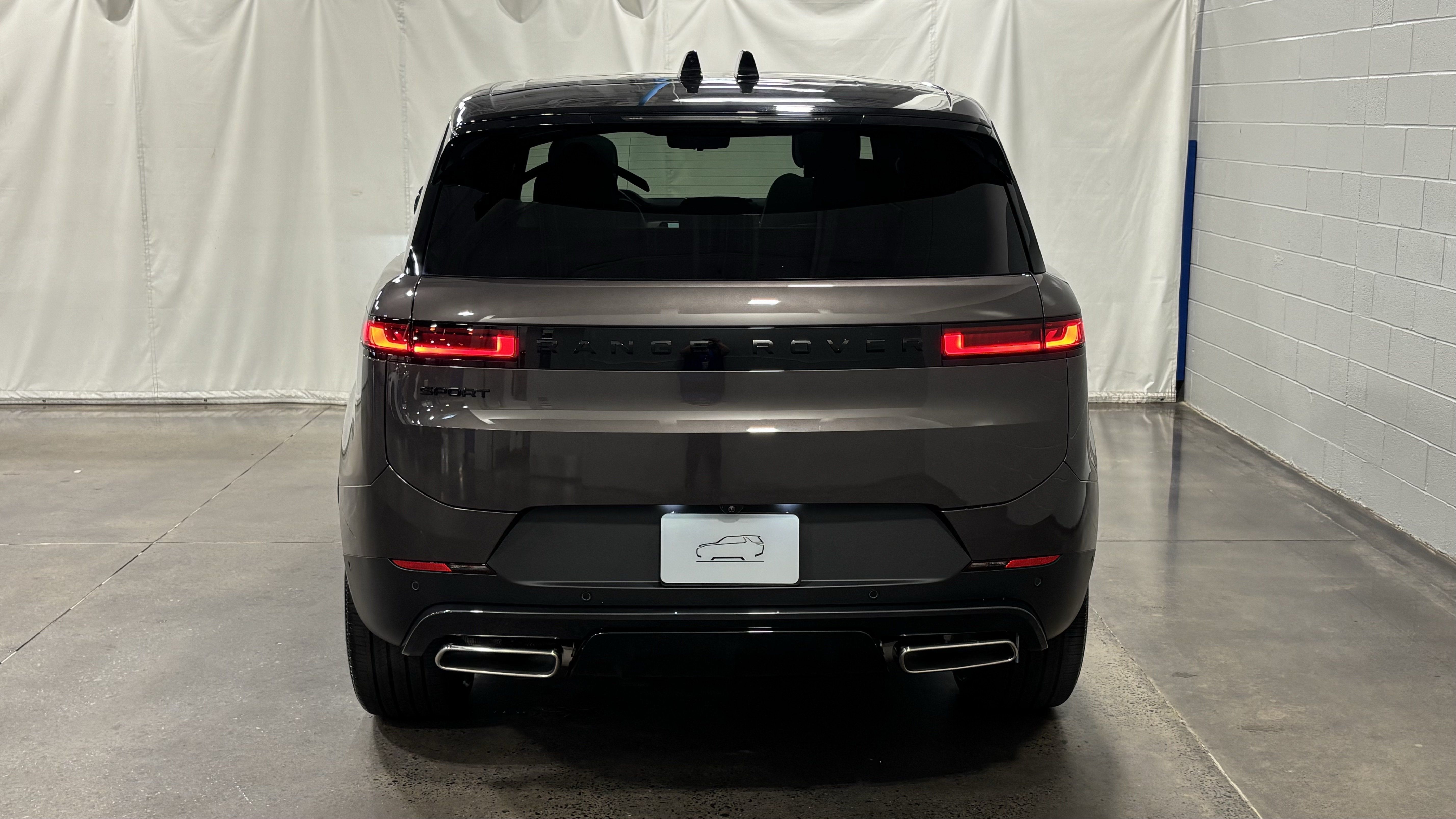New 2026 Land Rover Range Rover Sport SE AWD/4WD image 8