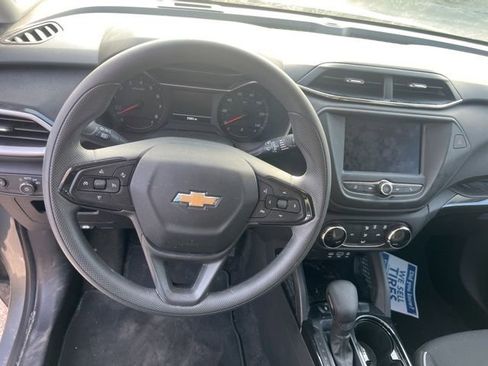 Used 2023 Chevrolet TrailBlazer LS image 6