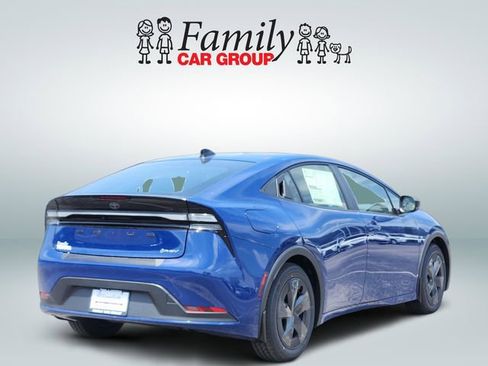 New 2026 Toyota Prius Plug-In Hybrid FWD image 4