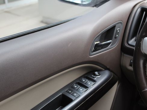 Used 2018 GMC Canyon SLT w/ Driver Alert Package AWD/4WD image 17