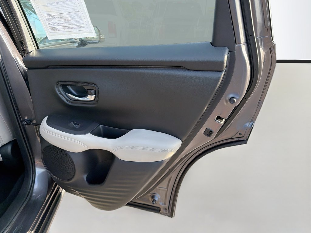 Certified 2025 Honda HR-V LX image 29