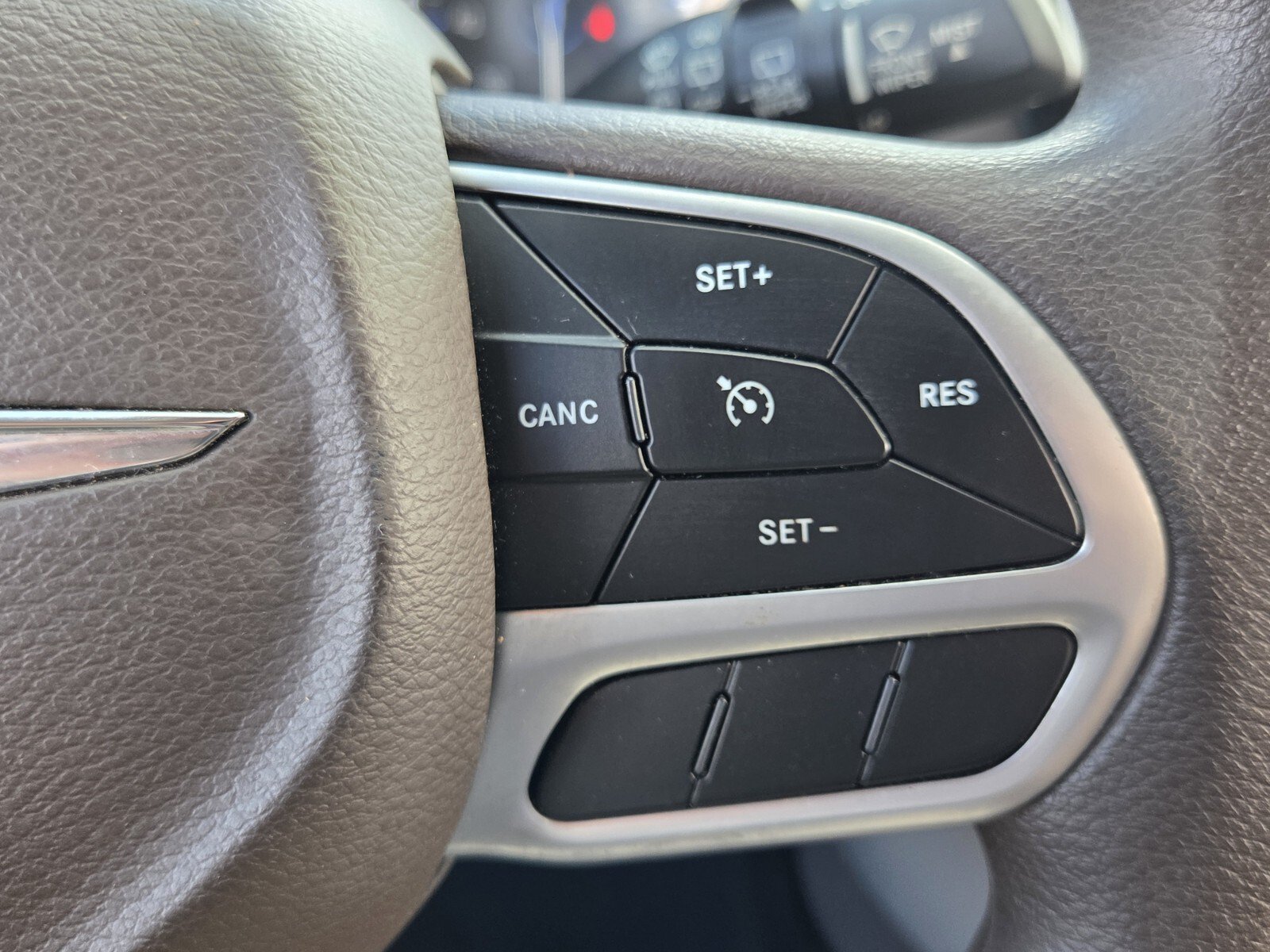 Used 2017 Chrysler Pacifica Touring Plus FWD image 24