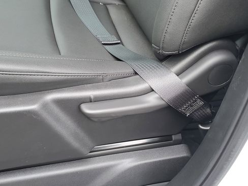 New 2025 GMC Sierra 3500 Pro w/ Convenience Package image 27