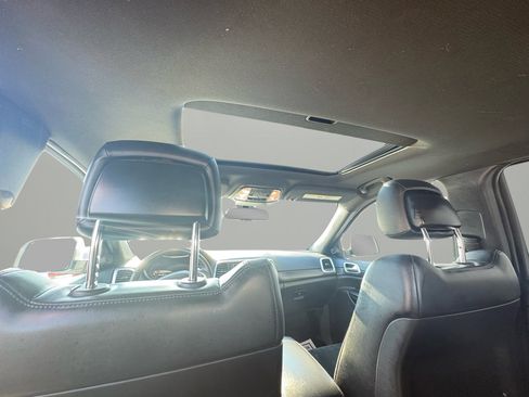 Used 2015 Jeep Grand Cherokee Altitude image 31
