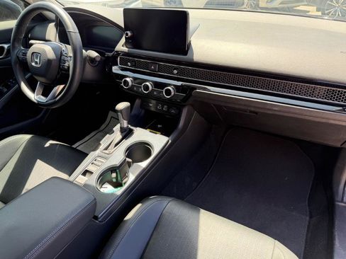 Used 2024 Honda Civic Touring image 15