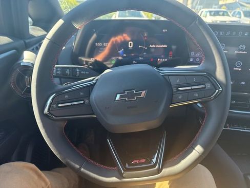 New 2025 Chevrolet Equinox EV RS image 15