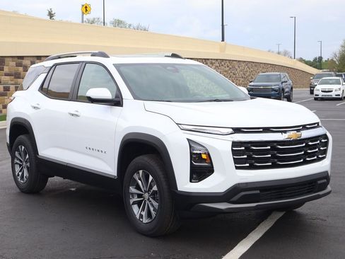 New 2026 Chevrolet Equinox LT w/ Convenience Package II FWD image 10