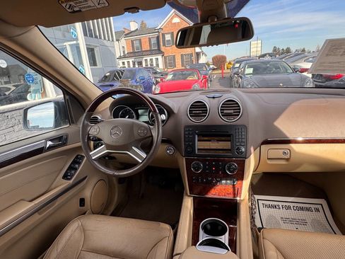 Used 2012 Mercedes-Benz GL 550 4MATIC image 16