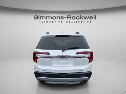 Used 2023 GMC Acadia SLT w/ Preferred Package image 6