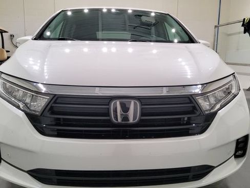 Used 2023 Honda Odyssey Touring image 2