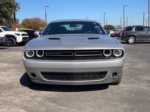 Used 2023 Dodge Challenger SXT image 2