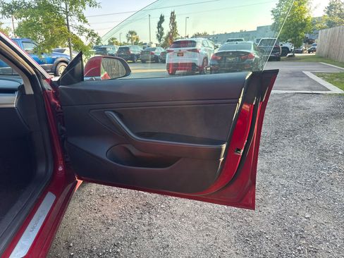 Used 2018 Tesla Model 3 Long Range AWD/4WD image 31