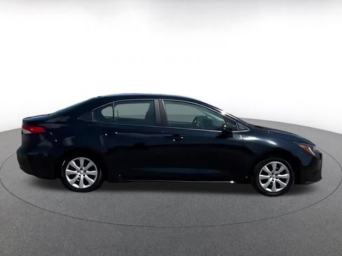 Used 2025 Toyota Corolla LE FWD image 3