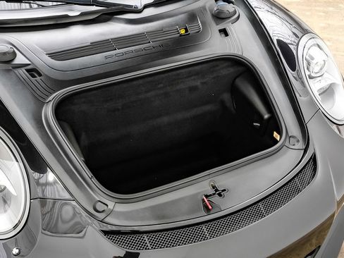 Used 2014 Porsche 911 GT3 w/ Sound Package Plus image 41