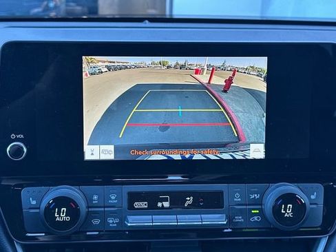 Used 2024 Toyota Grand Highlander AWD Hybrid image 23