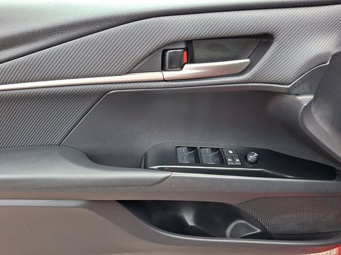 Used 2026 Toyota Camry Hybrid w/ Multimedia Upgrade Package image 12