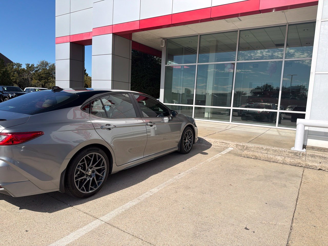 Used 2026 Toyota Camry XSE w/ Premium Plus Package FWD image 3