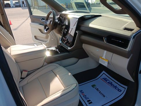 New 2026 GMC Yukon XL Denali image 15