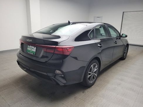 Used 2022 Kia Forte LXS image 9