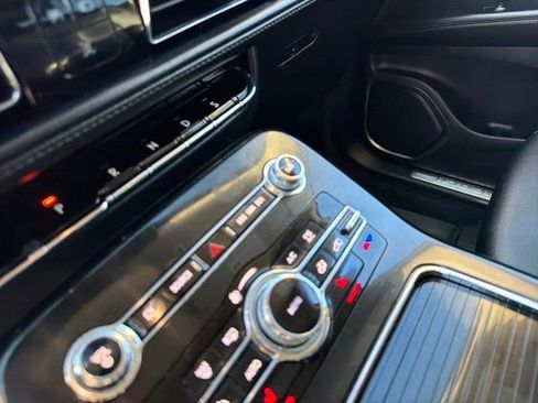 Certified 2023 Lincoln Nautilus AWD w/ Premium Package image 27