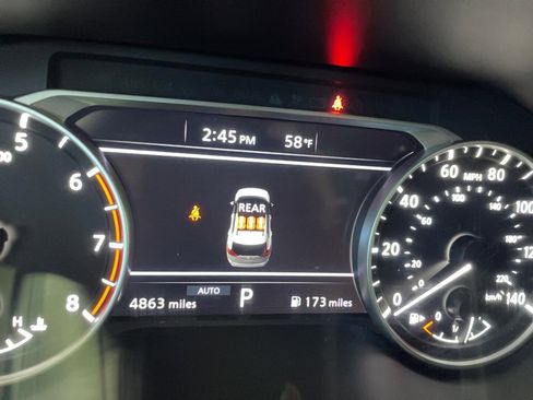 Used 2025 Nissan Rogue S AWD/4WD image 7