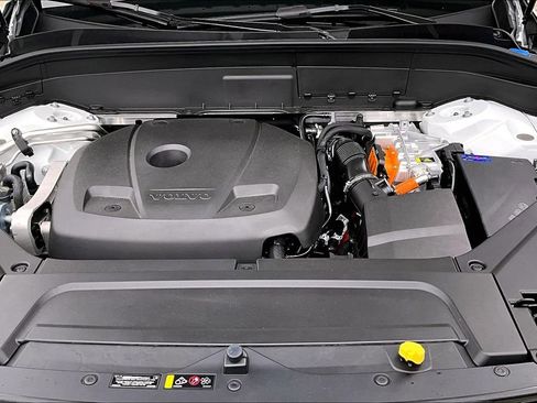 New 2026 Volvo XC90 T8 Plus AWD/4WD image 38