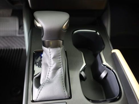 New 2025 Lexus ES 350 w/ Premium Package image 18