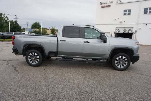 Used 2024 Chevrolet Silverado 2500 Custom w/ Custom Value Package AWD/4WD image 4
