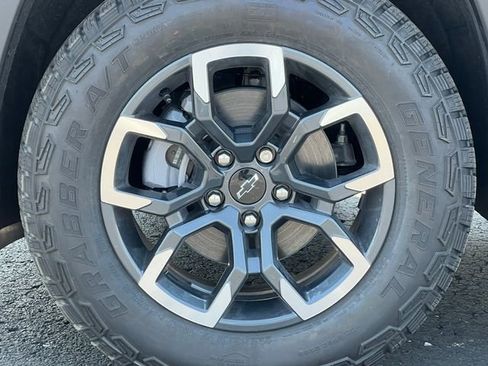 New 2026 Chevrolet Equinox ACTIV AWD/4WD image 6