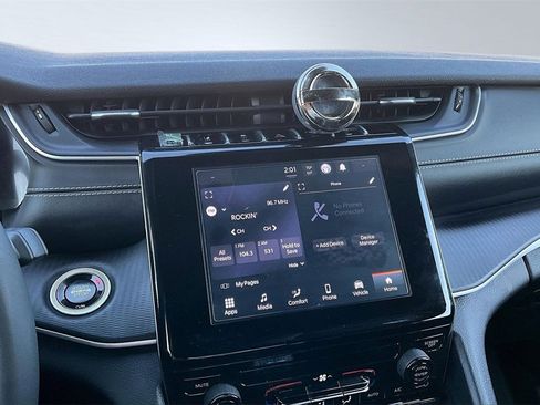 Certified 2024 Jeep Grand Cherokee L Laredo image 7