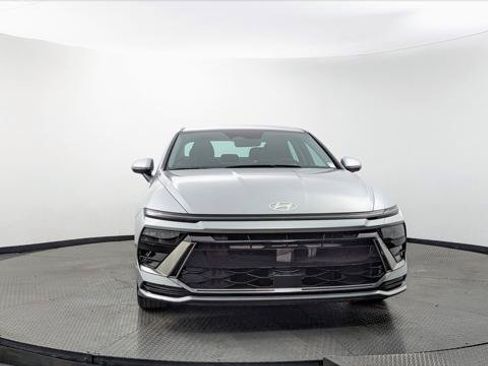 Used 2025 Hyundai Sonata SEL FWD image 12