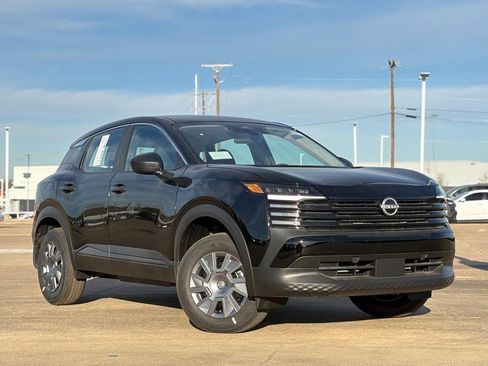 New 2026 Nissan Kicks S image 2