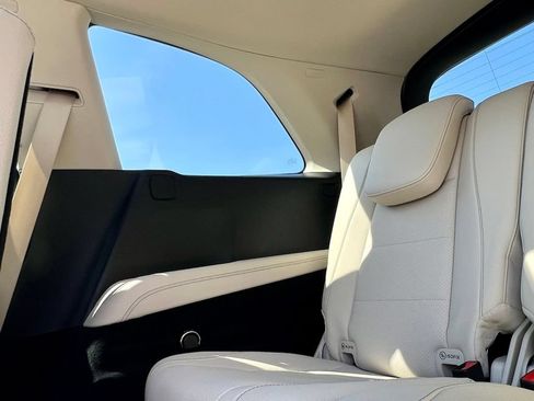 Certified 2026 Mercedes-Benz GLS 450 4MATIC image 15
