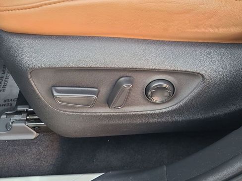 Used 2021 Toyota Highlander Platinum image 26