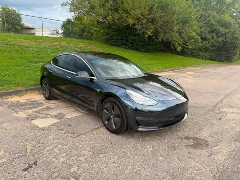 Used 2020 Tesla Model 3 Standard Range Plus RWD image 1