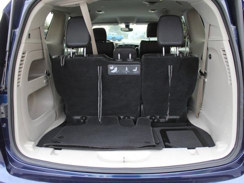 Used 2019 Chrysler Pacifica Touring-L FWD image 23