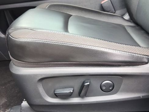 Used 2024 Nissan Pathfinder SL image 21