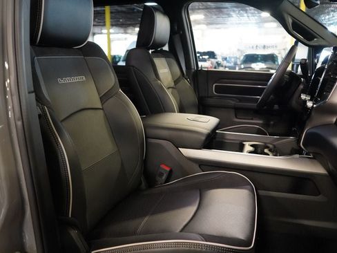 New 2026 RAM 2500 Laramie AWD/4WD image 28