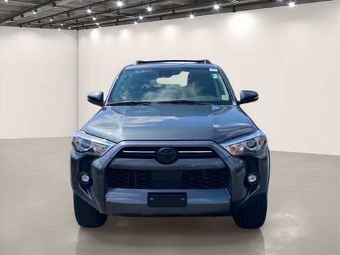 Used 2022 Toyota 4Runner SR5 Premium AWD/4WD image 2