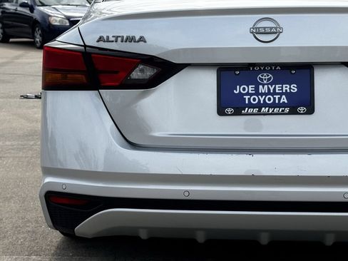 Used 2024 Nissan Altima 2.5 SV FWD image 10