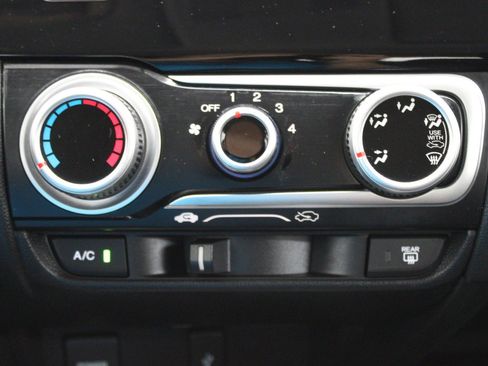 Used 2018 Honda Fit LX image 22